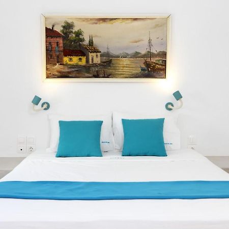 Church And Cave - Santorini Private Residences 메사리아 외부 사진